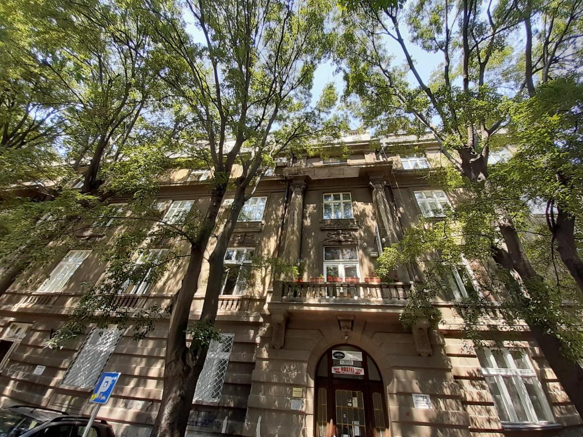 Downtown Apartment In Walk Zone With 3 Bedrooms And Garage Novi Sad Luaran gambar